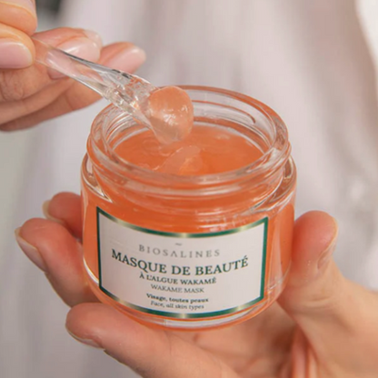 Wakame seaweed beauty mask