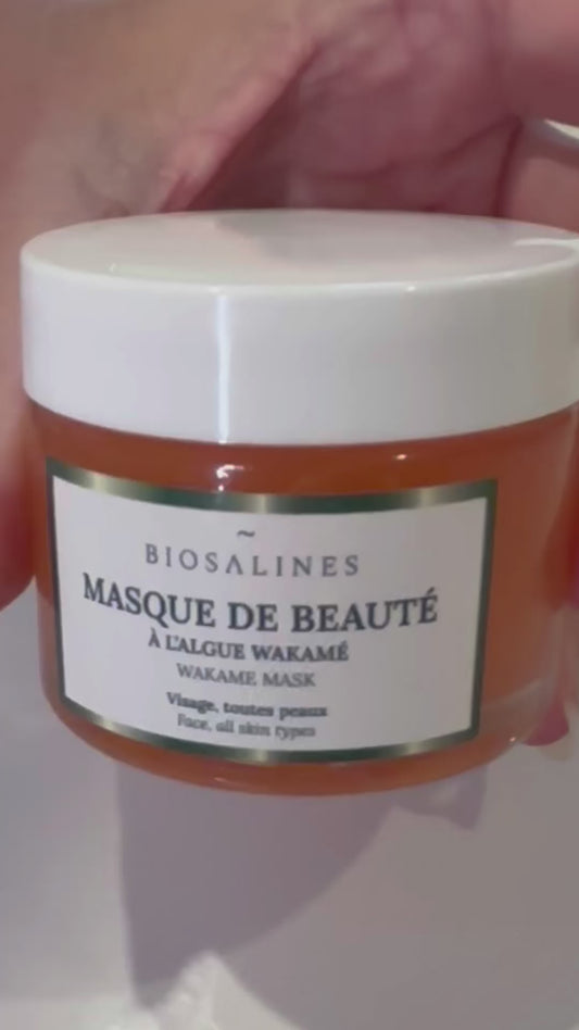 Wakame seaweed beauty mask